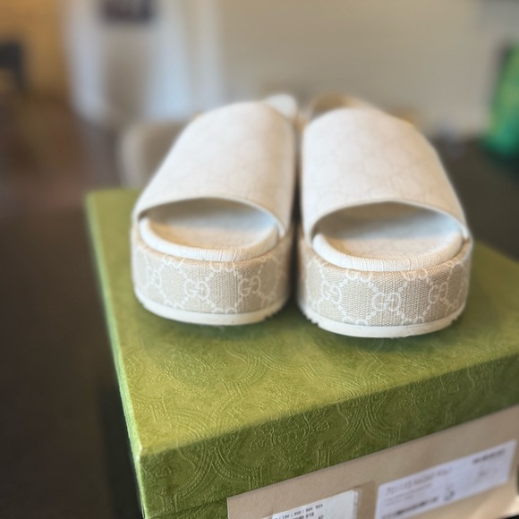 Gucci White/Cream Slingback Platform Sandals Size 42 - Picture 4 of 10